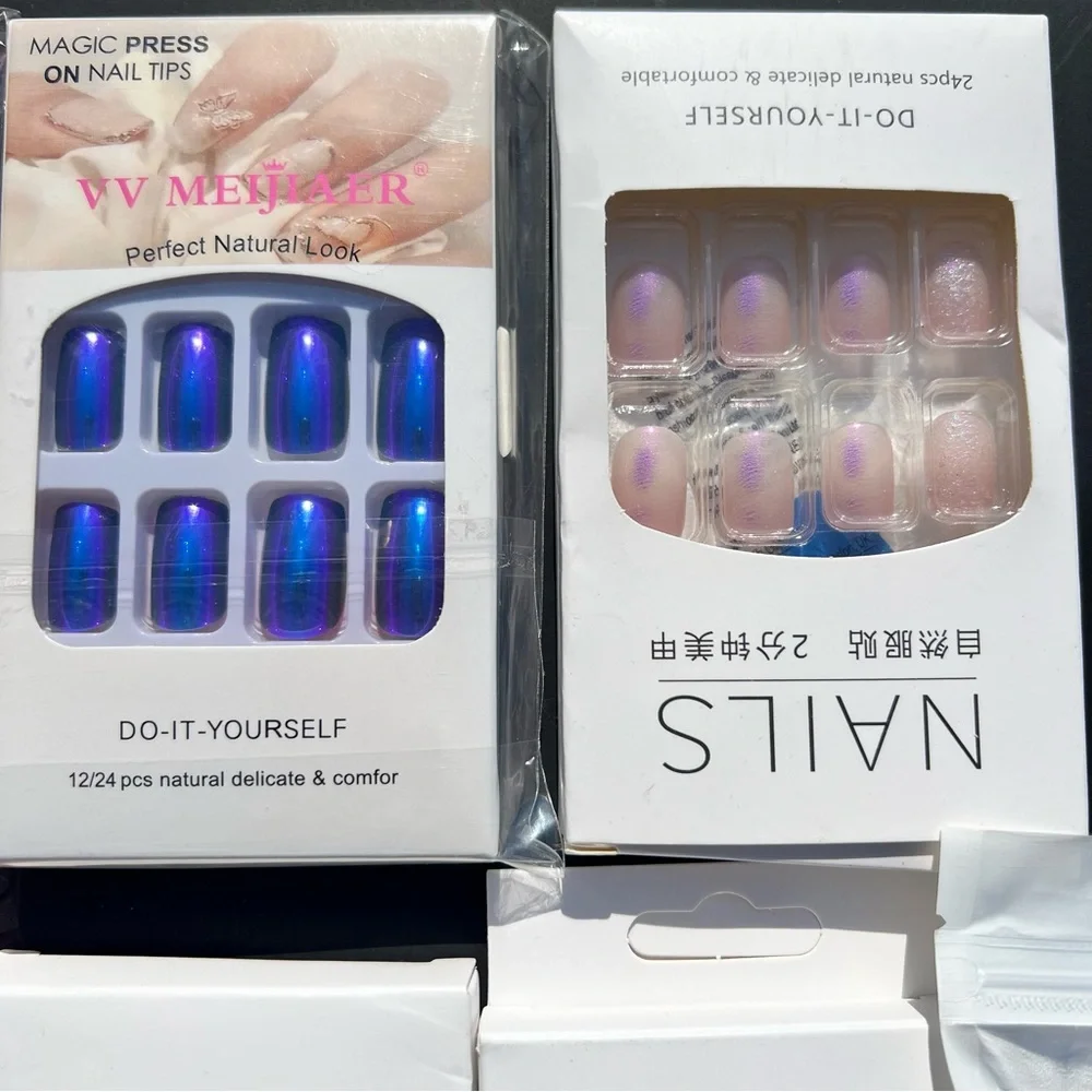 Press-On Nail Art Set - Multicolor Bundle Plus Bottle of adhesive New in Box - Picture 4 of 5